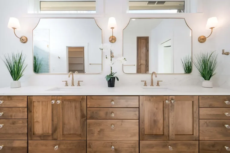 Modern Bathroom Sinks and Mirrors