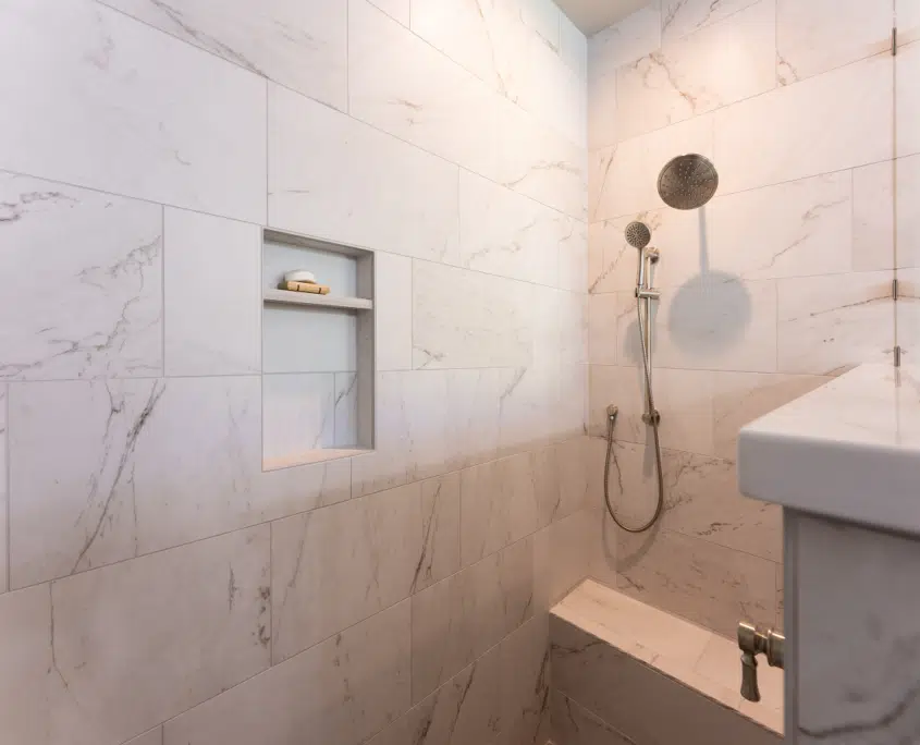 Bathroom Remodels and Shower Installations: The Benefits of Curbless Walk-Ins