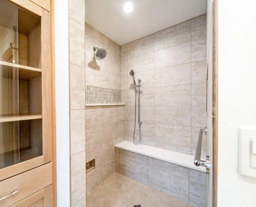 Bathroom Remodels and Shower Installations: The Benefits of Curbless Walk-Ins